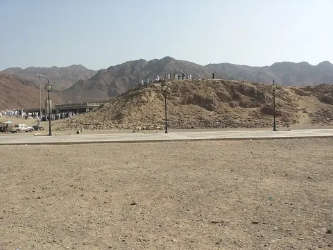 Photo of Jabal Aynayn (Al-Rumat) in Madinah